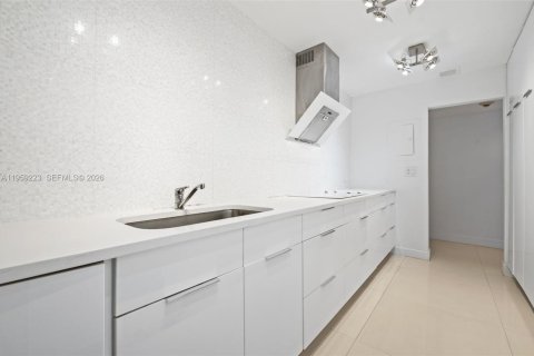 Condominio en venta en Sunny Isles Beach, Florida, 2 dormitorios, 141.68 m2 № 2029046 - foto 13