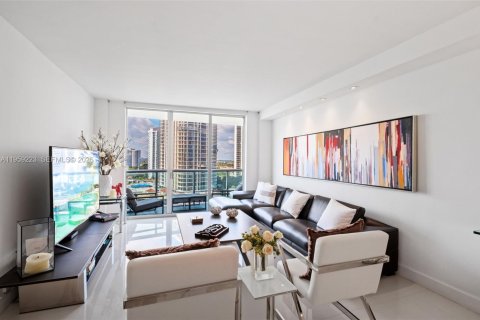 Condominio en venta en Sunny Isles Beach, Florida, 2 dormitorios, 141.68 m2 № 2029046 - foto 8