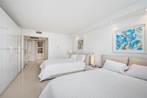 Condominio en venta en Sunny Isles Beach, Florida, 2 dormitorios, 141.68 m2 № 2029046 - foto 18