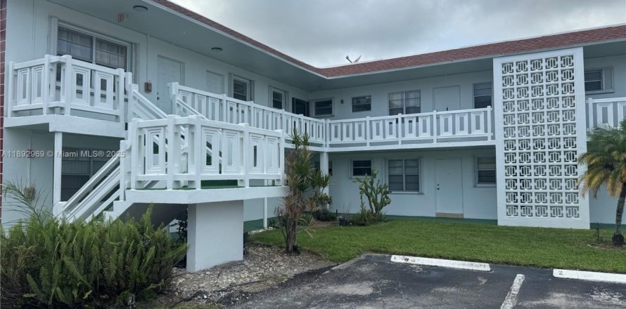 Condo à Lauderhill, Floride, 2 chambres  № 1945821