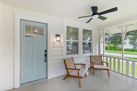 House in Saint Petersburg, Florida 2 bedrooms, 99.31 sq.m. № 1894176 - photo 3