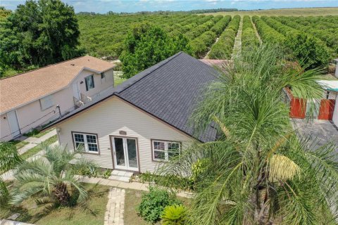 House in Lake Placid, Florida 3 bedrooms, 119.66 sq.m. № 1909574 - photo 25
