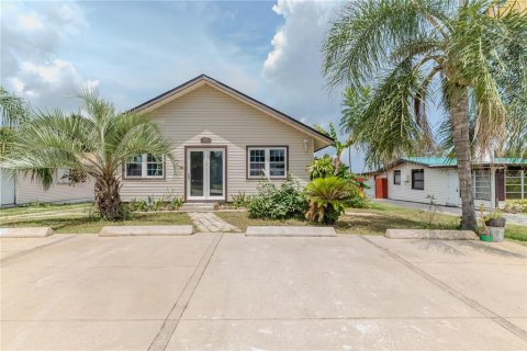 House in Lake Placid, Florida 3 bedrooms, 119.66 sq.m. № 1909574 - photo 2