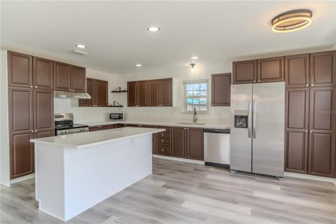 House in Lake Placid, Florida 3 bedrooms, 119.66 sq.m. № 1909574 - photo 5