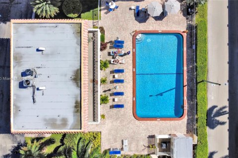 Copropriété à vendre à Hallandale Beach, Floride: 2 chambres, 111.48 m2 № 1956957 - photo 21