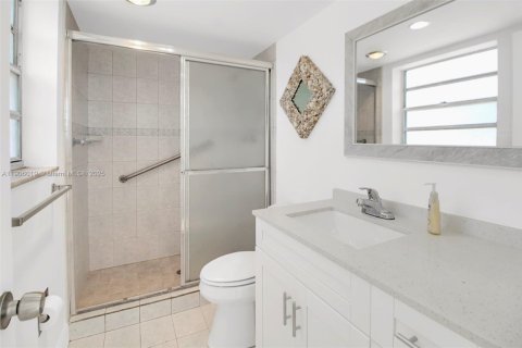 Copropriété à vendre à Hallandale Beach, Floride: 2 chambres, 111.48 m2 № 1956957 - photo 12