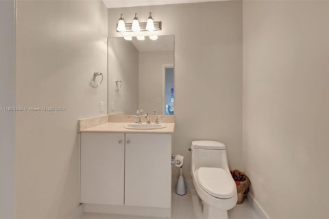Townhouse in Boynton Beach, Florida 3 bedrooms, 156.54 sq.m. № 1445555 - photo 11