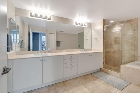 Townhouse in Boynton Beach, Florida 3 bedrooms, 156.54 sq.m. № 1445555 - photo 15