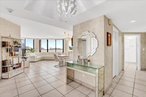 Condominio en venta en Aventura, Florida, 3 dormitorios, 175.59 m2 № 1998647 - foto 12