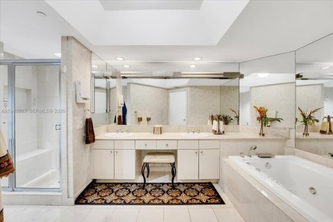 Condominio en venta en Aventura, Florida, 3 dormitorios, 175.59 m2 № 1998647 - foto 11
