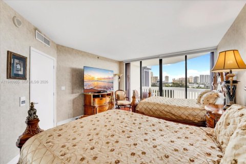 Condominio en venta en Aventura, Florida, 3 dormitorios, 175.59 m2 № 1998647 - foto 9