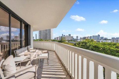 Condominio en venta en Aventura, Florida, 3 dormitorios, 175.59 m2 № 1998647 - foto 13