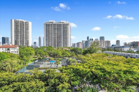 Condominio en venta en Aventura, Florida, 3 dormitorios, 175.59 m2 № 1998647 - foto 29