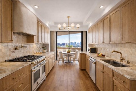 Condominio en Aventura, Florida, 3 dormitorios  № 1998647