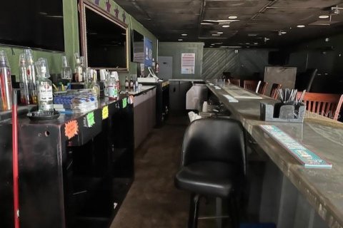 Propiedad comercial en alquiler en Tampa, Florida, 170.01 m2 № 1195452 - foto 4