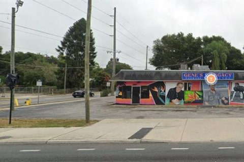 Propiedad comercial en alquiler en Tampa, Florida, 170.01 m2 № 1195452 - foto 6