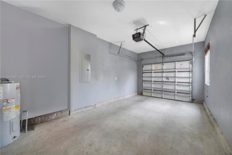 Townhouse in Miami, Florida 3 bedrooms, 209.49 sq.m. № 2011582 - photo 15