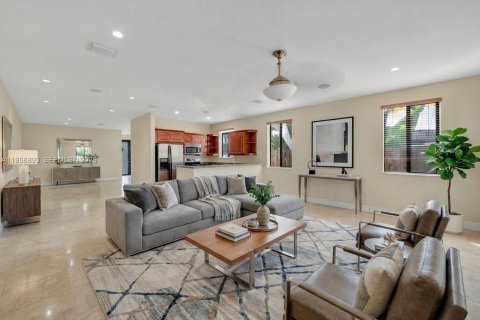 Townhouse in Miami, Florida 3 bedrooms, 209.49 sq.m. № 2011582 - photo 2