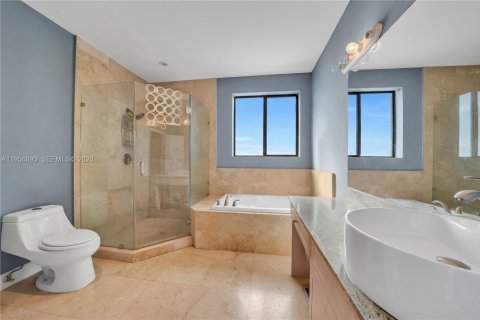 Townhouse in Miami, Florida 3 bedrooms, 209.49 sq.m. № 2011582 - photo 8