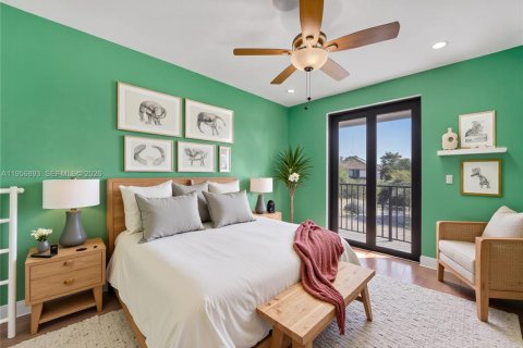 Townhouse in Miami, Florida 3 bedrooms, 209.49 sq.m. № 2011582 - photo 13