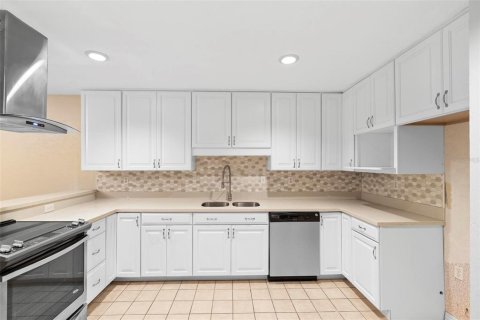 Casa en venta en Haines City, Florida, 2 dormitorios, 166.57 m2 № 1689799 - foto 5