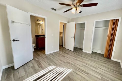 Dúplex en venta en Orlando, Florida, 4 dormitorios, 163.88 m2 № 2342541 - foto 22