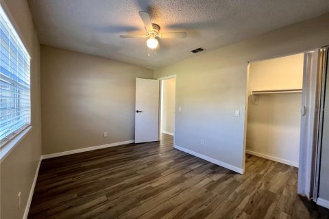 Dúplex en venta en Orlando, Florida, 4 dormitorios, 163.88 m2 № 2342541 - foto 9