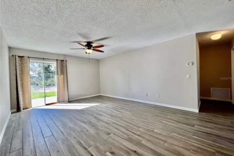 Dúplex en venta en Orlando, Florida, 4 dormitorios, 163.88 m2 № 2342541 - foto 20
