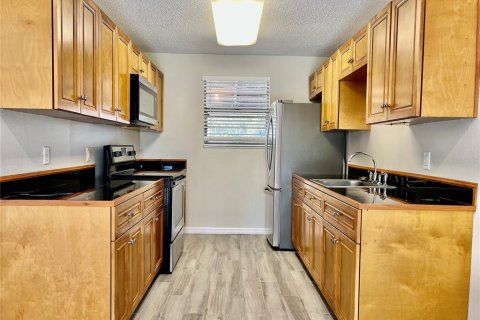 Dúplex en venta en Orlando, Florida, 4 dormitorios, 163.88 m2 № 2342541 - foto 3
