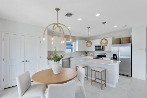 Villa ou maison à vendre à Davenport, Floride: 4 chambres, 204.66 m2 № 2415338 - photo 20