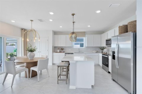 Villa ou maison à vendre à Davenport, Floride: 4 chambres, 204.66 m2 № 2415338 - photo 13