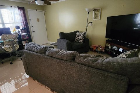 Снять в аренду кондоминиум в Холливуд, Флорида 1 спальня, 55.46м2, № 1970496 - фото 10