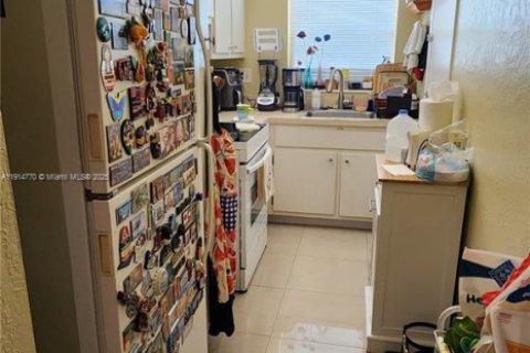 Снять в аренду кондоминиум в Холливуд, Флорида 1 спальня, 55.46м2, № 1970496 - фото 3