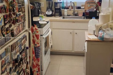 Снять в аренду кондоминиум в Холливуд, Флорида 1 спальня, 55.46м2, № 1970496 - фото 4