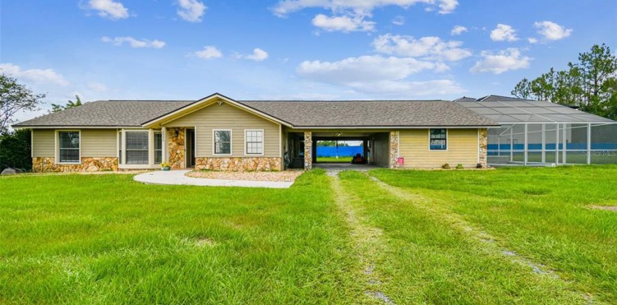 Villa ou maison à Dade City, Floride 3 chambres, 160.81 m2 № 1789145