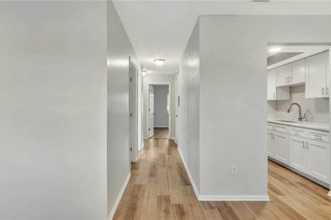Снять в аренду квартиру в Сент-Питерсберг, Флорида 3 спальни, 102.19м2, № 2091444 - фото 12