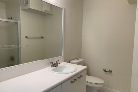 Townhouse in Weston, Florida 4 bedrooms, 171.96 sq.m. № 1977098 - photo 17