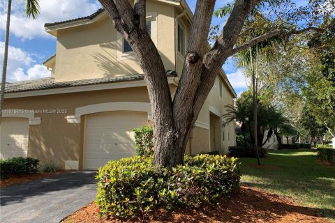 Townhouse in Weston, Florida 4 bedrooms, 171.96 sq.m. № 1977098