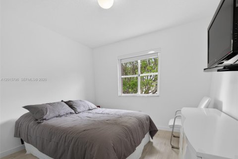 Touwnhouse à louer à Doral, Floride: 3 chambres, 140.47 m2 № 2155149 - photo 24
