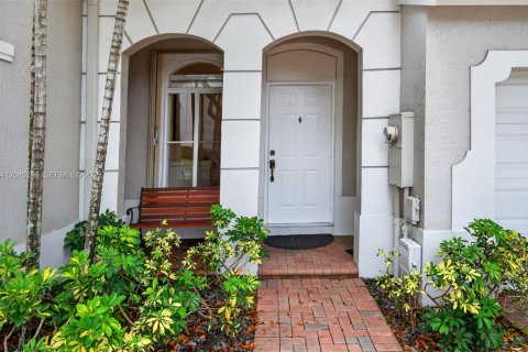 Touwnhouse à louer à Doral, Floride: 3 chambres, 140.47 m2 № 2155149 - photo 2
