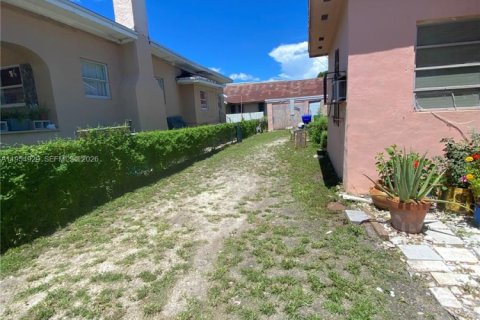 Commercial property in Miami, Florida 125.14 sq.m. № 2154829 - photo 5