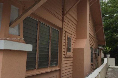 Commercial property in Miami, Florida 125.14 sq.m. № 2154829 - photo 7