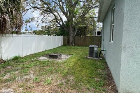 Villa ou maison à louer à Tampa, Floride: 3 chambres, 117.06 m2 № 2437364 - photo 16