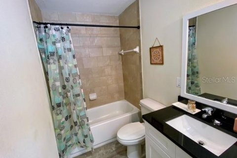 Villa ou maison à louer à Tampa, Floride: 3 chambres, 117.06 m2 № 2437364 - photo 12