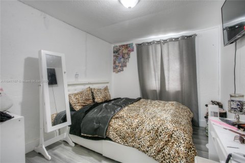 House in Miami Gardens, Florida 3 bedrooms, 69.49 sq.m. № 1834343 - photo 4