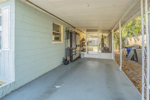 House in Seminole, Florida 3 bedrooms, 96.15 sq.m. № 1449624 - photo 2