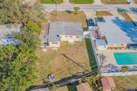 House in Seminole, Florida 3 bedrooms, 96.15 sq.m. № 1449624 - photo 21