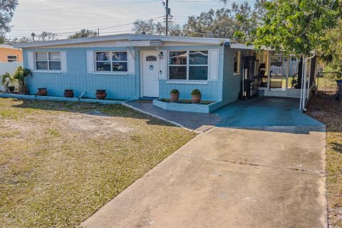 House in Seminole, Florida 3 bedrooms, 96.15 sq.m. № 1449624 - photo 15