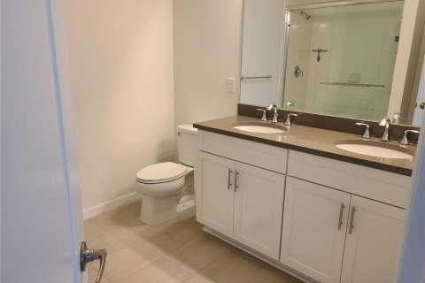 Adosado en alquiler en Parrish, Florida, 3 dormitorios, 169.27 m2 № 1842302 - foto 8