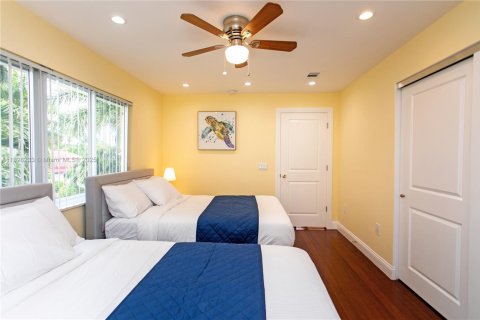 Villa ou maison à louer à Hollywood, Floride: 6 chambres, 232.26 m2 № 1979667 - photo 23